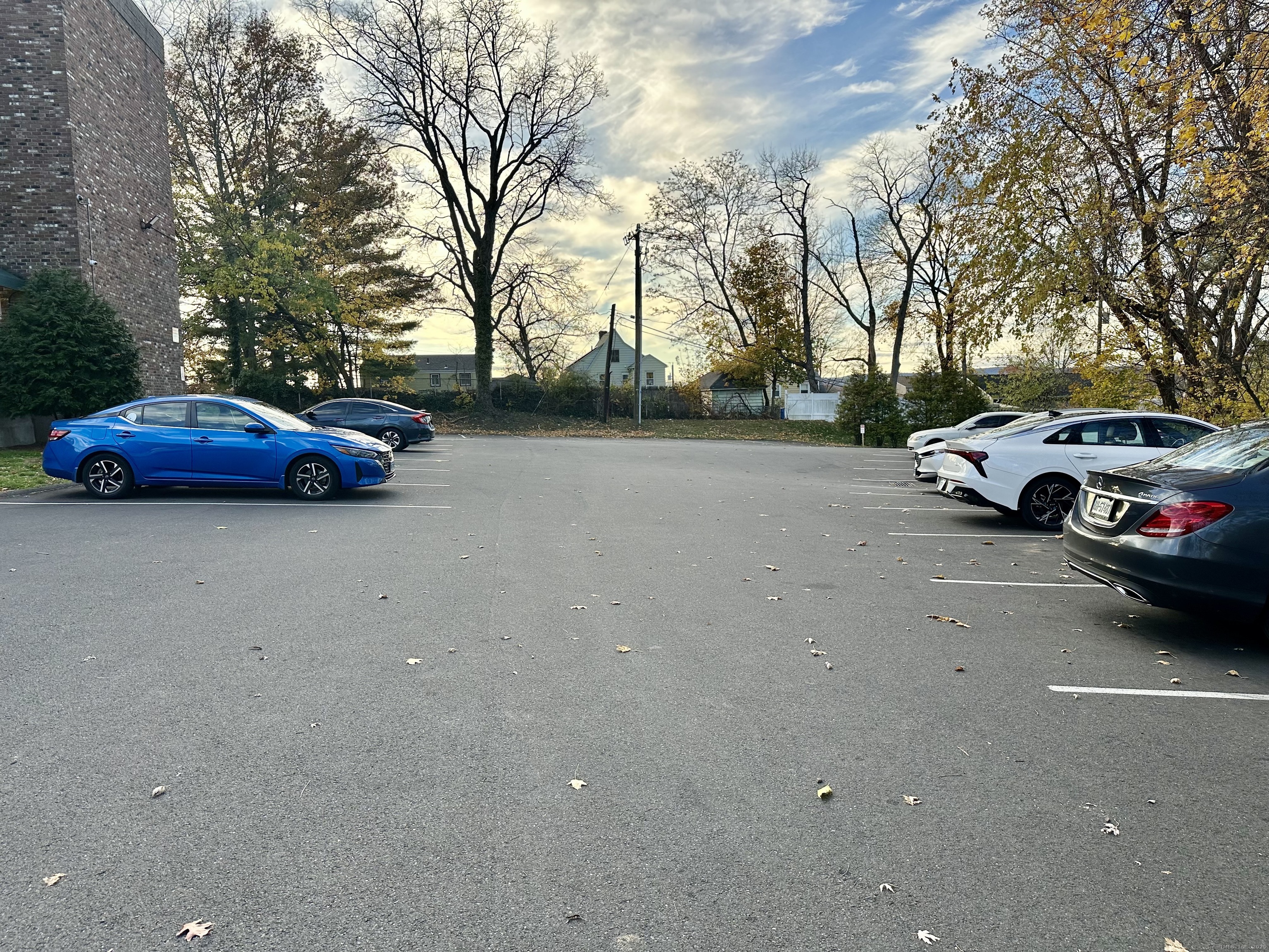 111 Sherbrooke Avenue 127