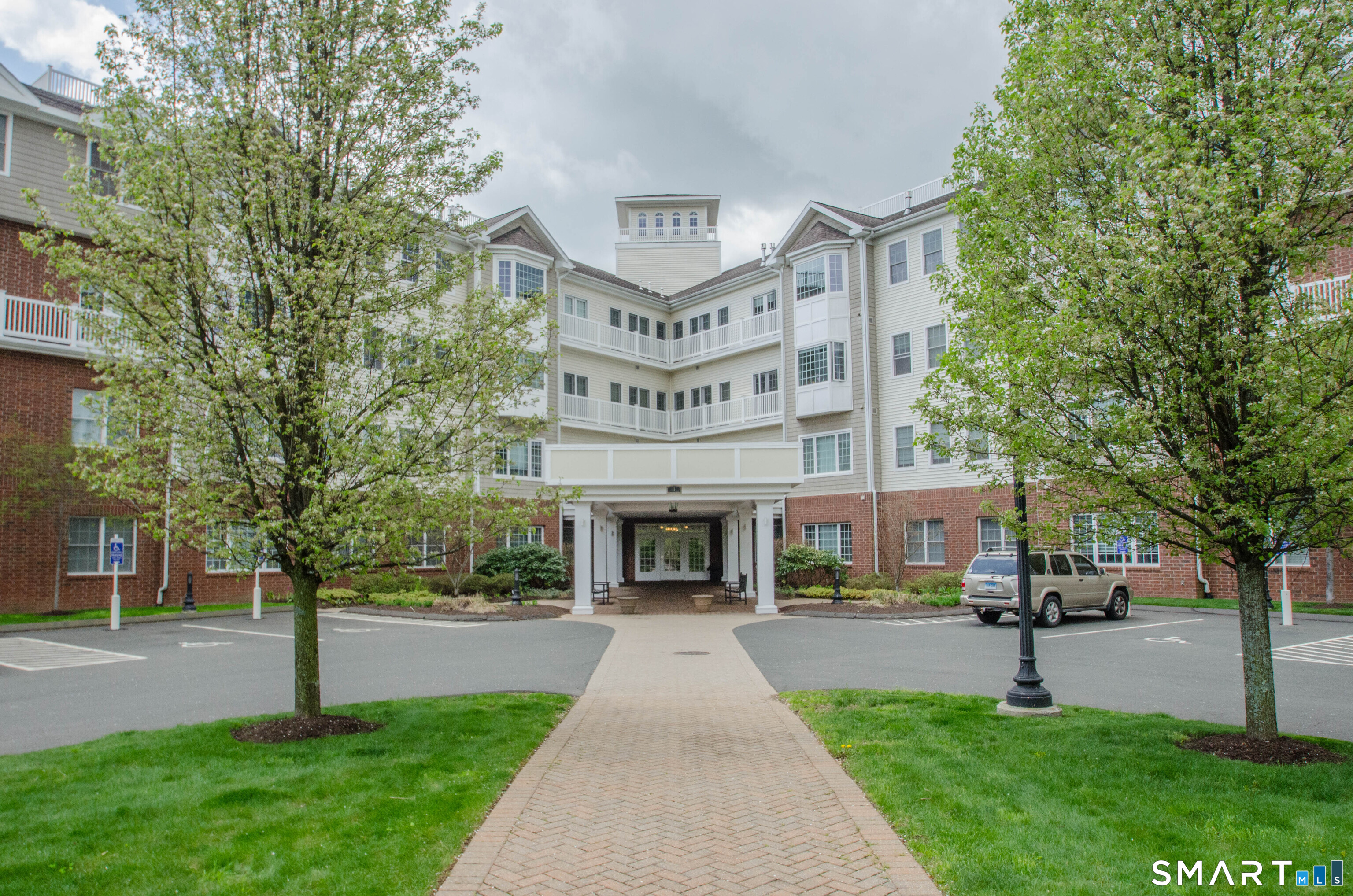 1 King Philip Drive 209