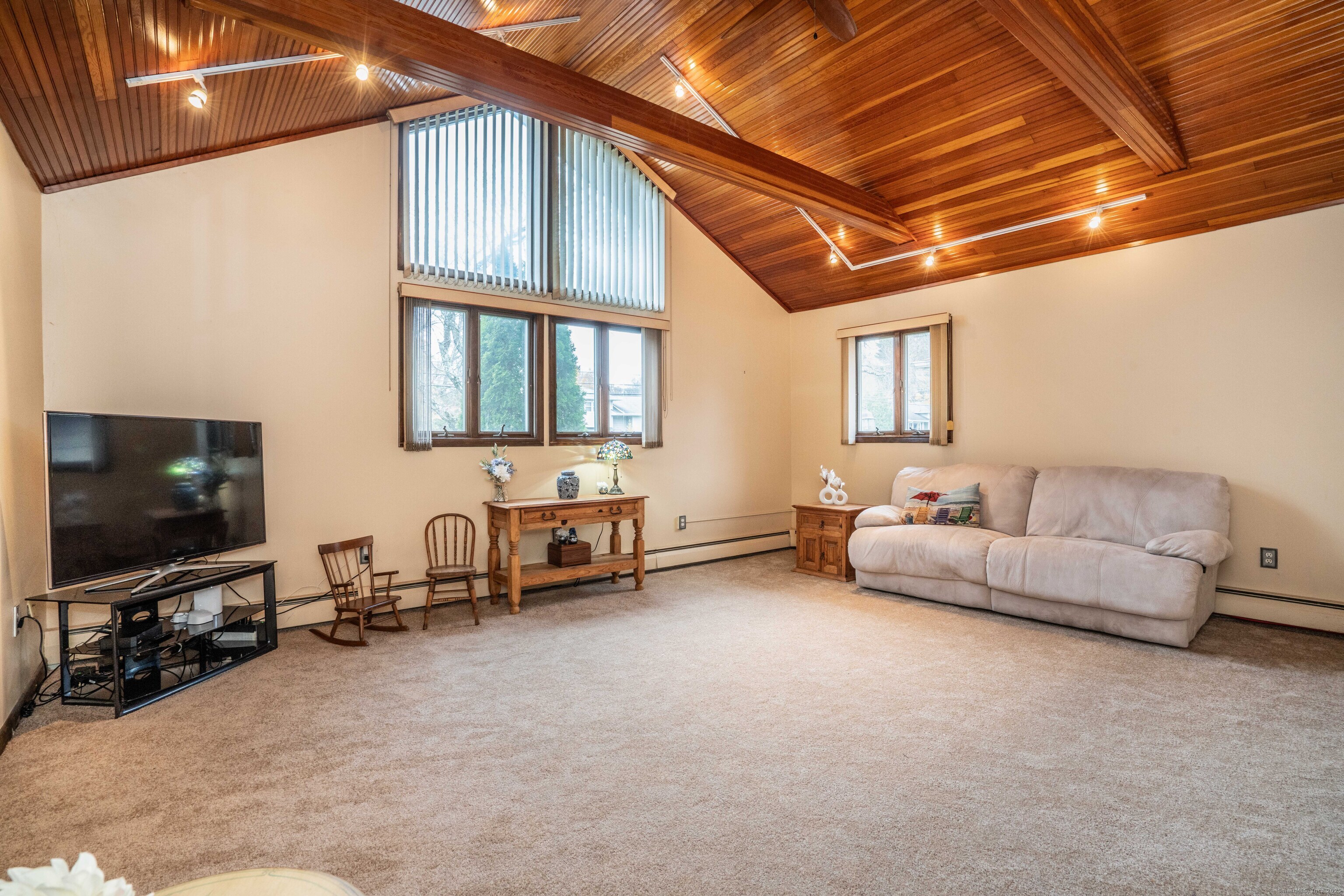 148 King Philip Drive