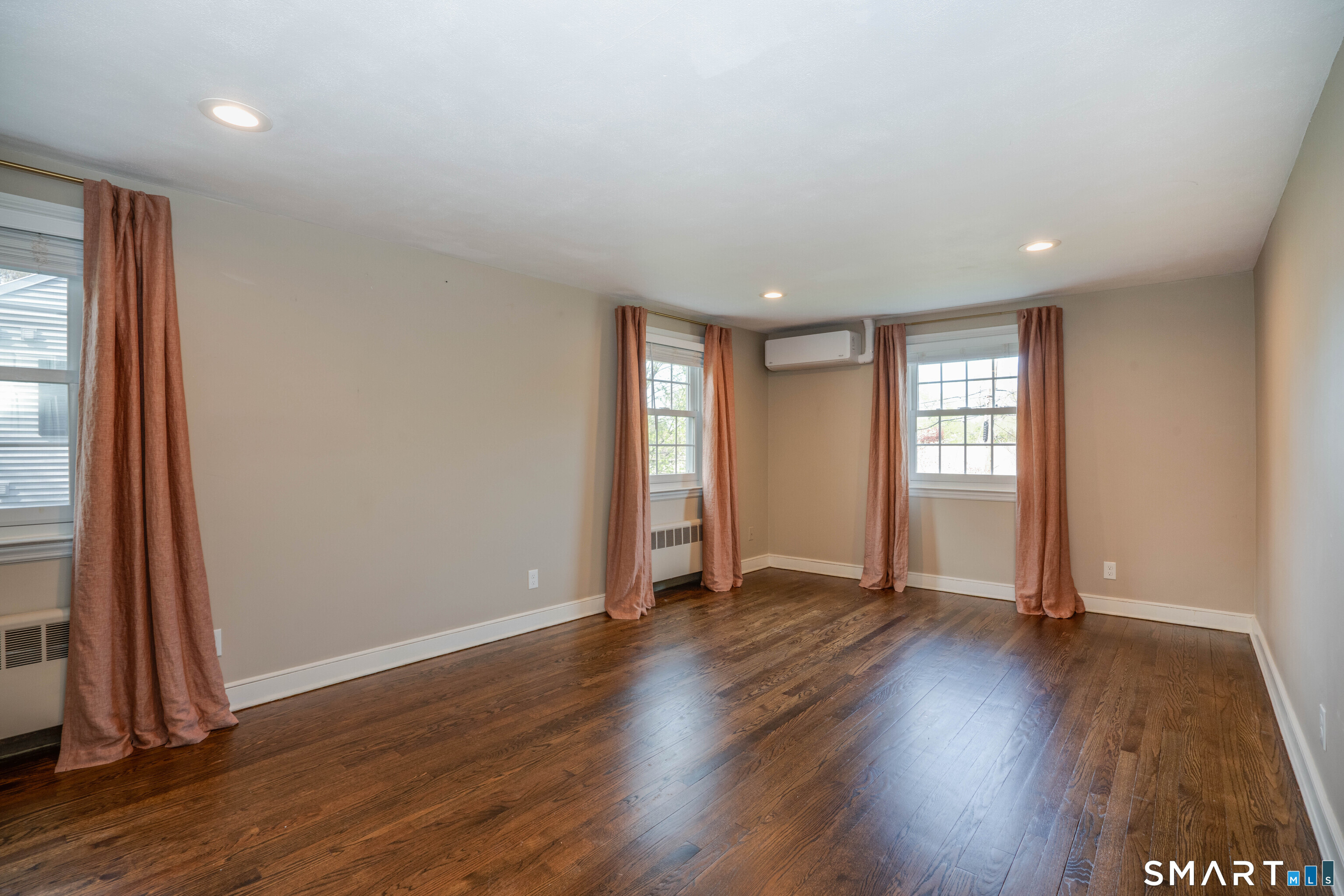 25 Meadow Farms Road