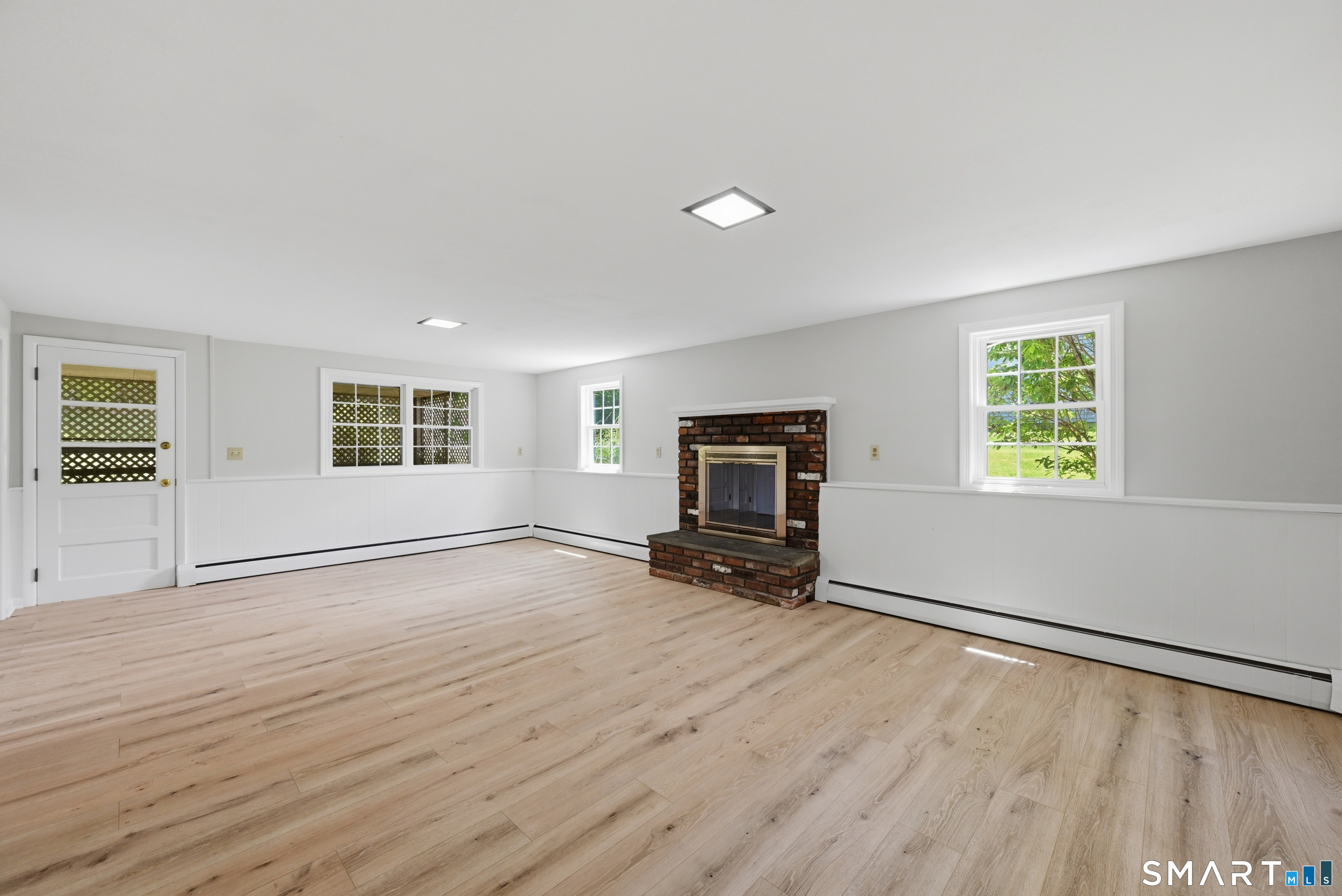 9 Crestwood Drive