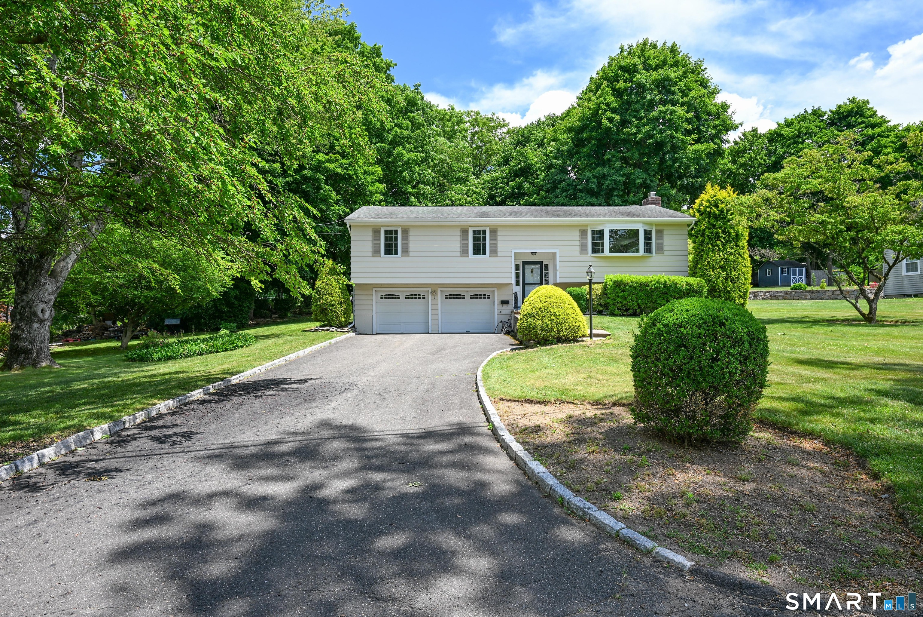 9 Crestwood Drive