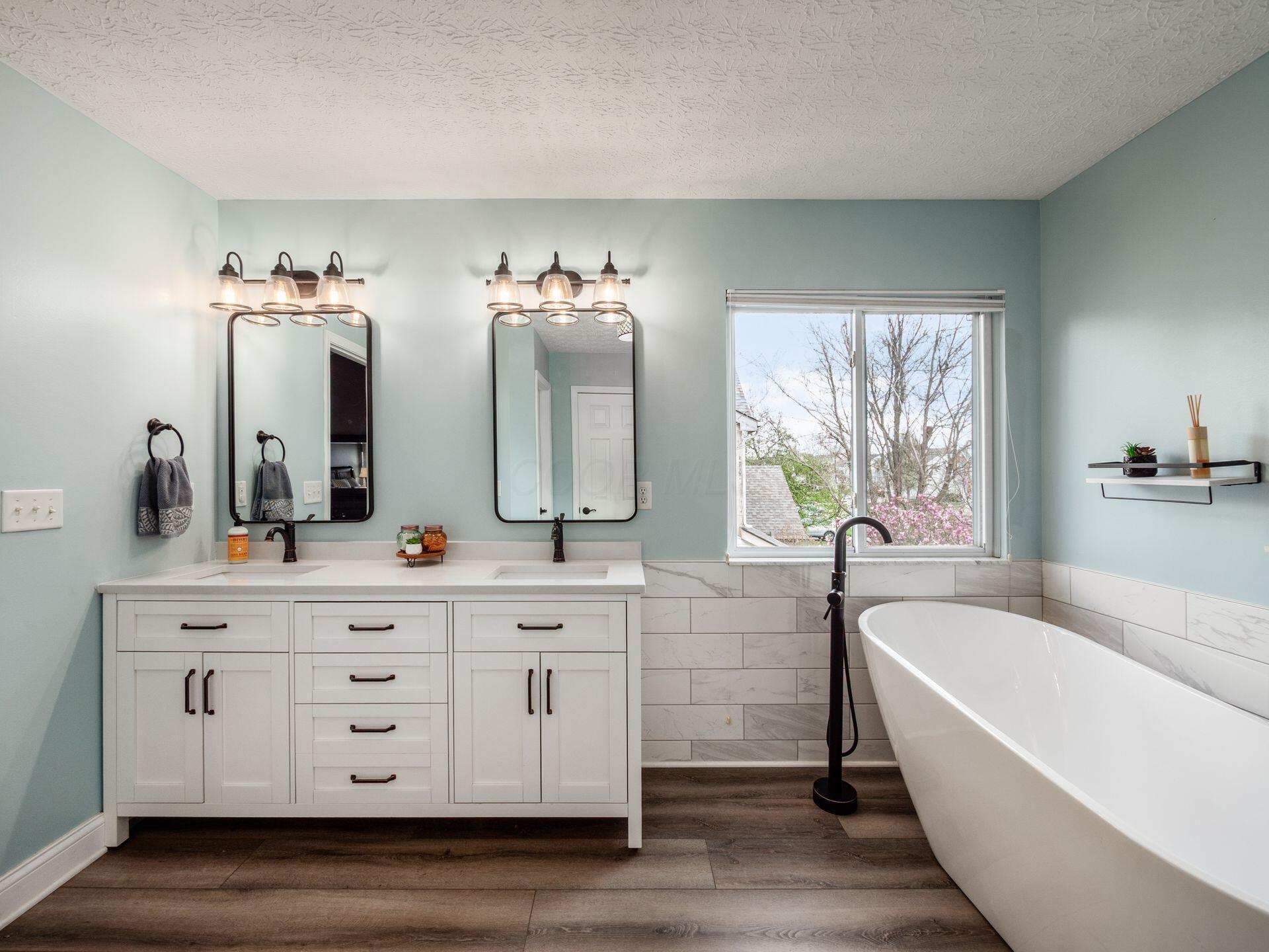 1328 Royal Oak Drive