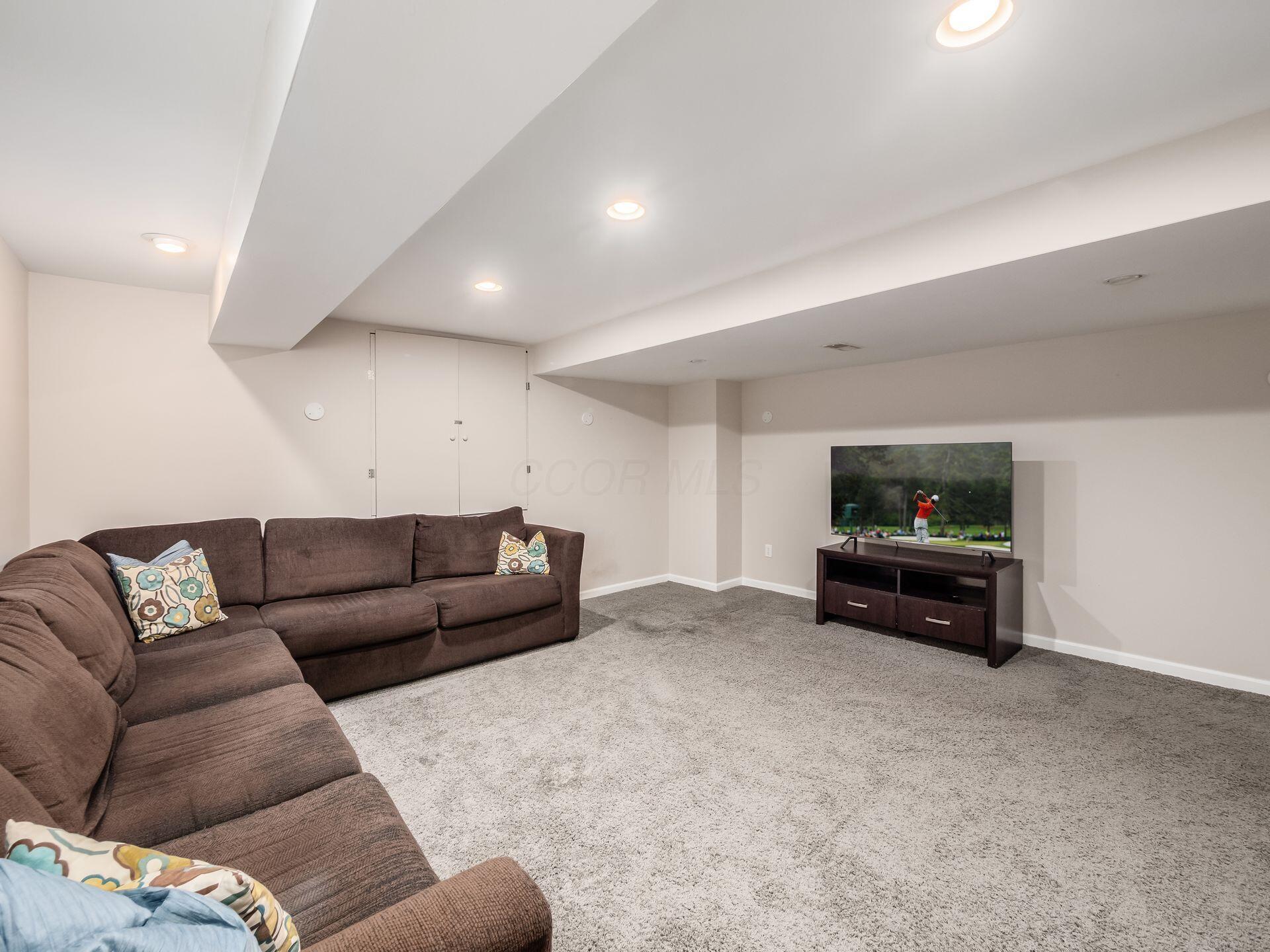 1328 Royal Oak Drive