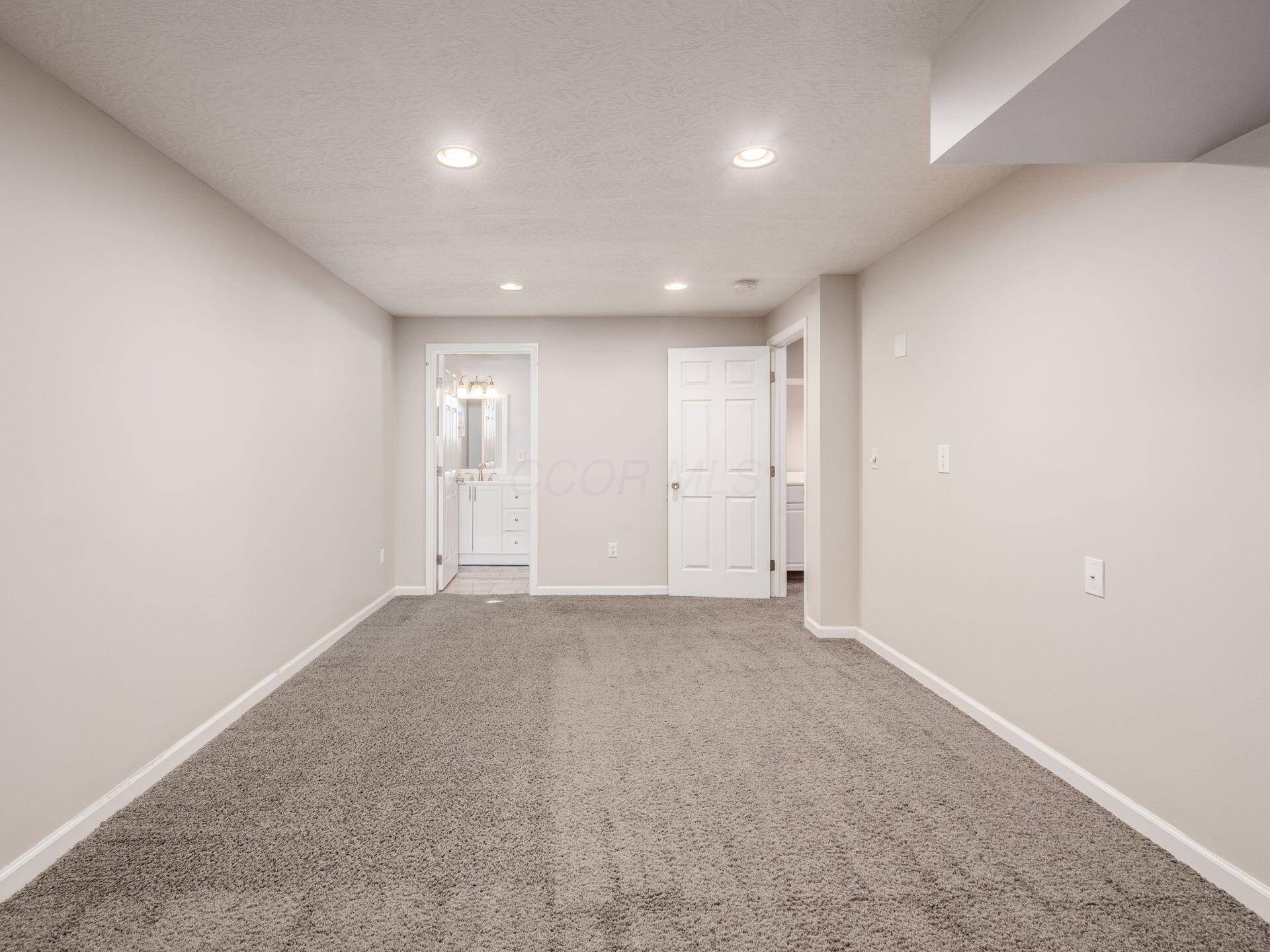 1328 Royal Oak Drive