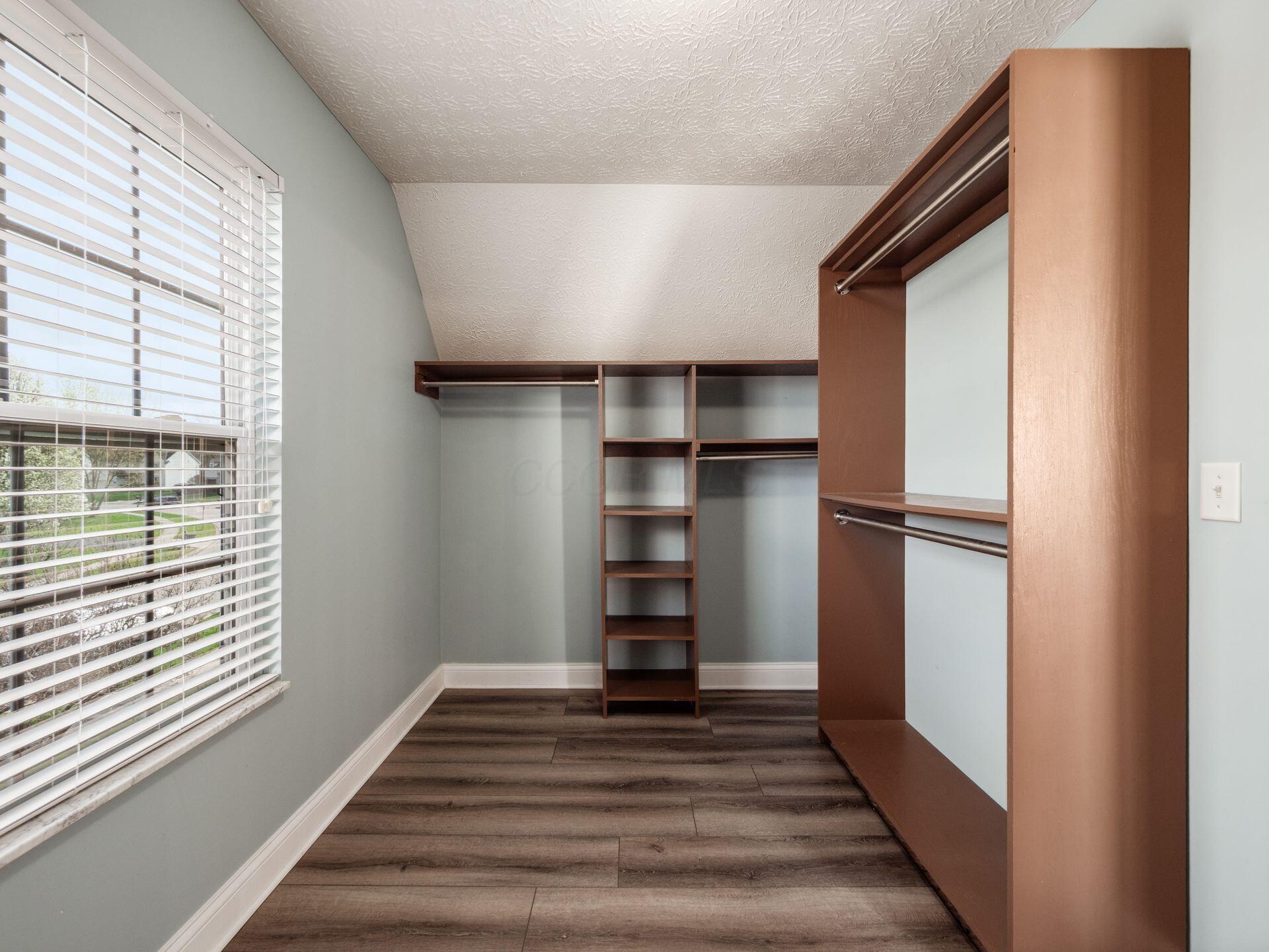1328 Royal Oak Drive