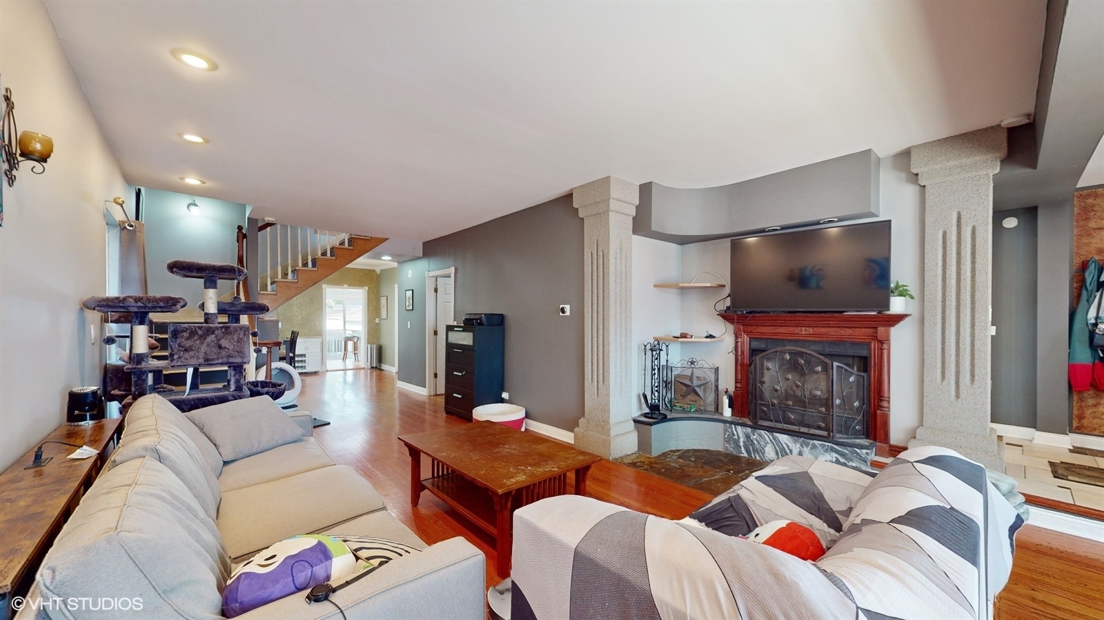 2504 N 73rd Avenue