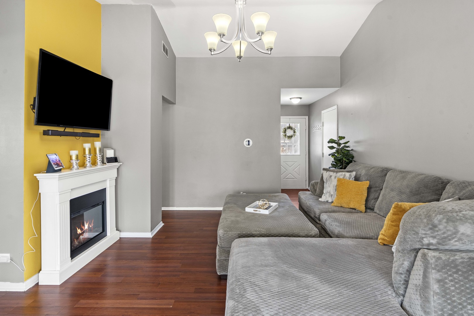 2645 Prairieview Lane