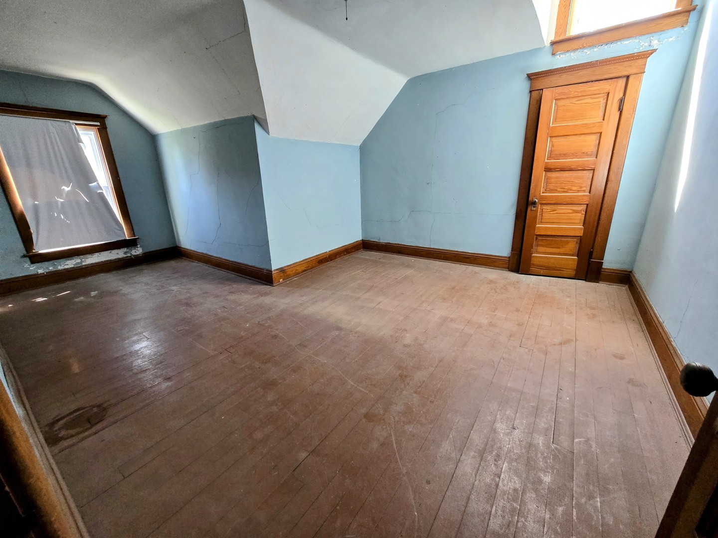 307 W Curtis Street
