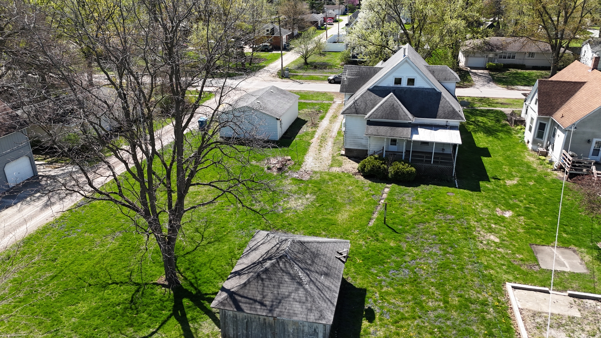 307 W Curtis Street