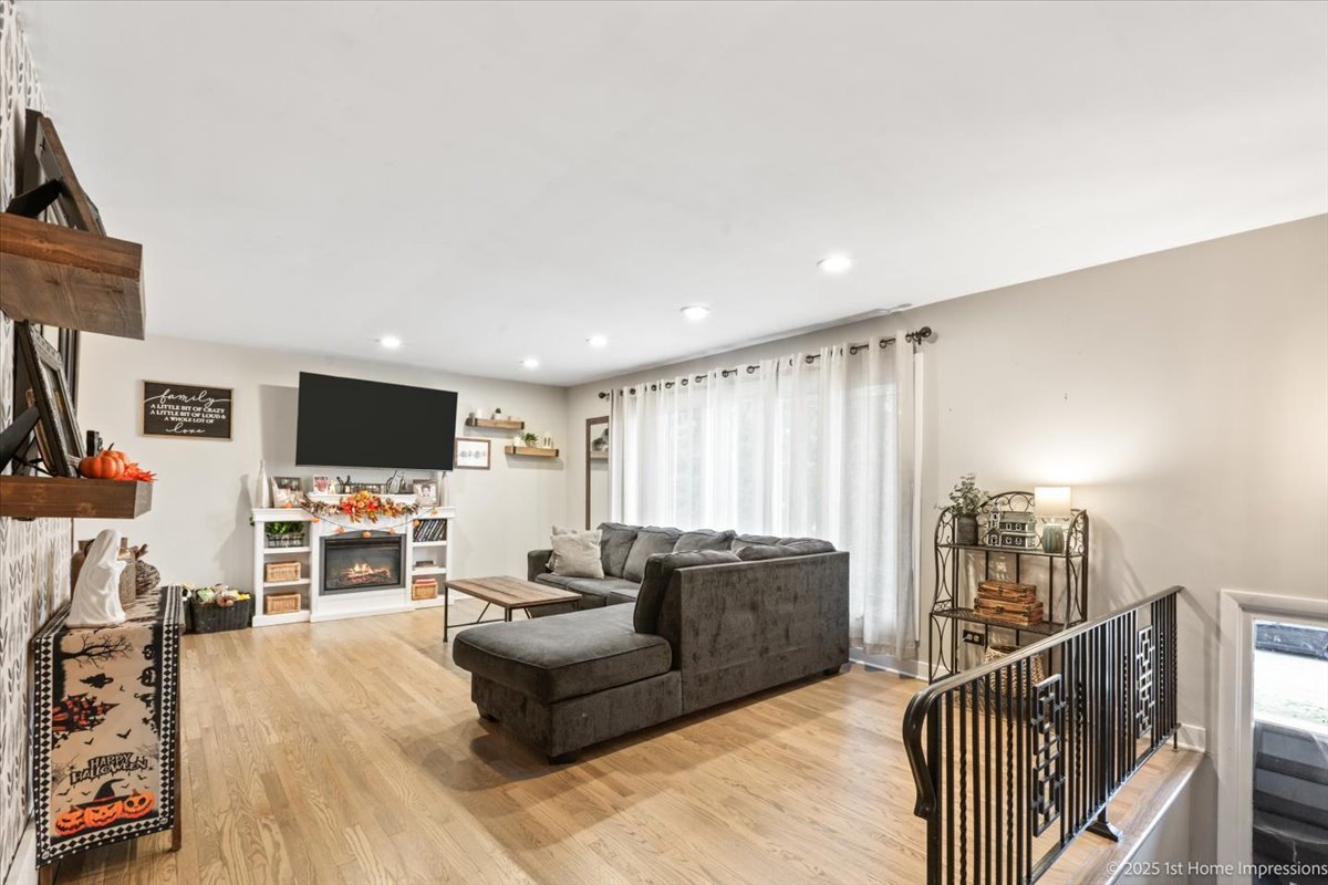 15309 Walnut Road