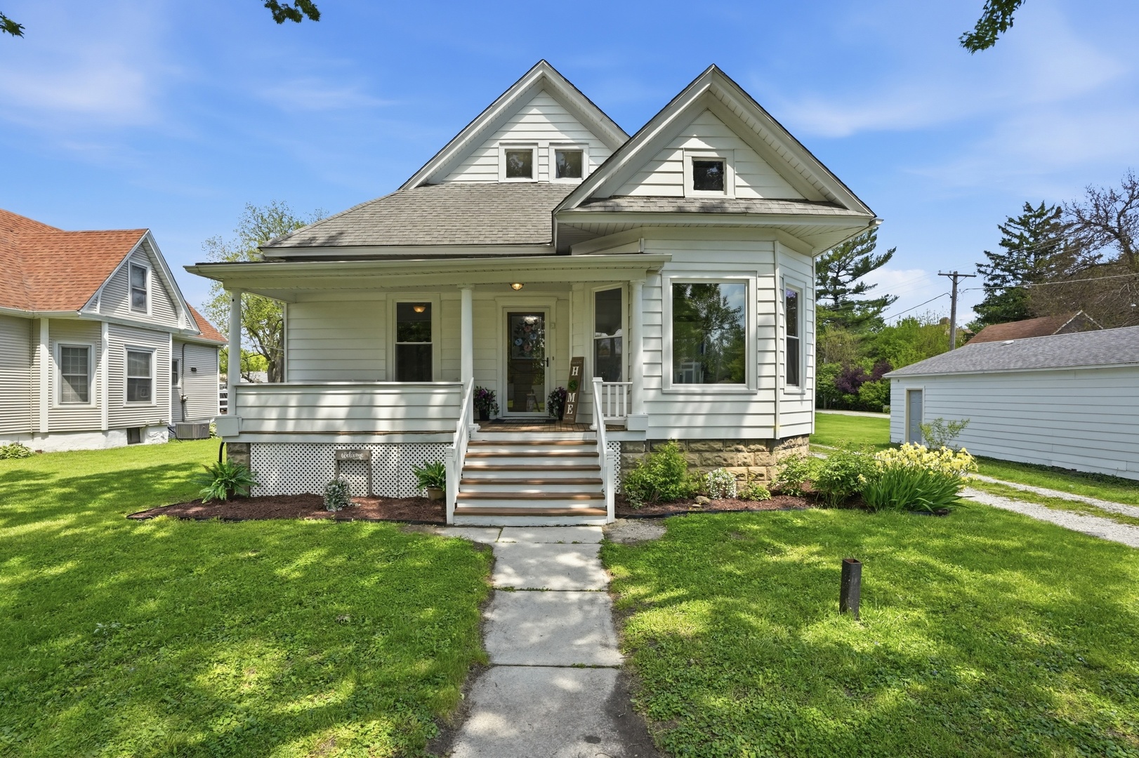 307 W Curtis Street