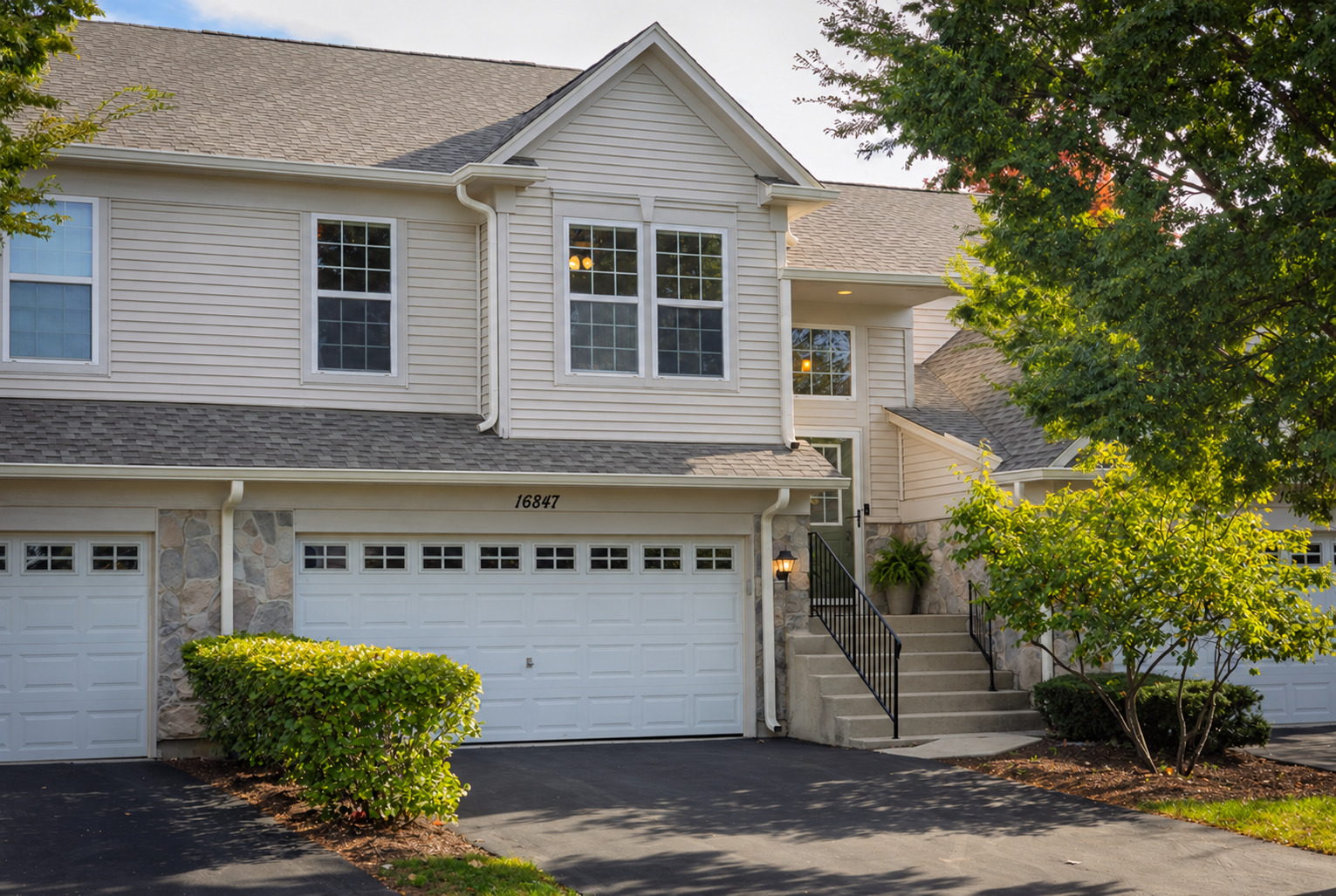 16847 Ivy Lane Unit: 16847
