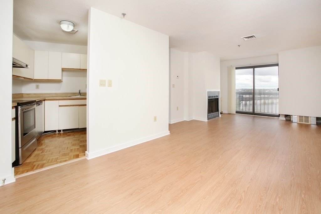 90 Quincy Shore Dr Unit: 812