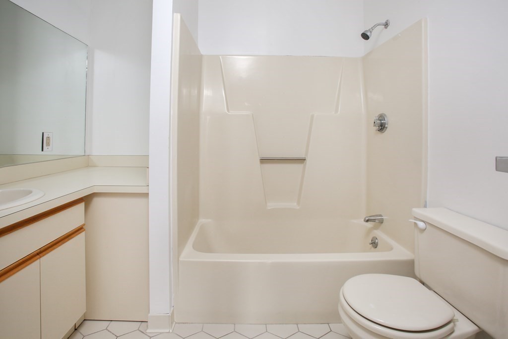 90 Quincy Shore Dr Unit: 812