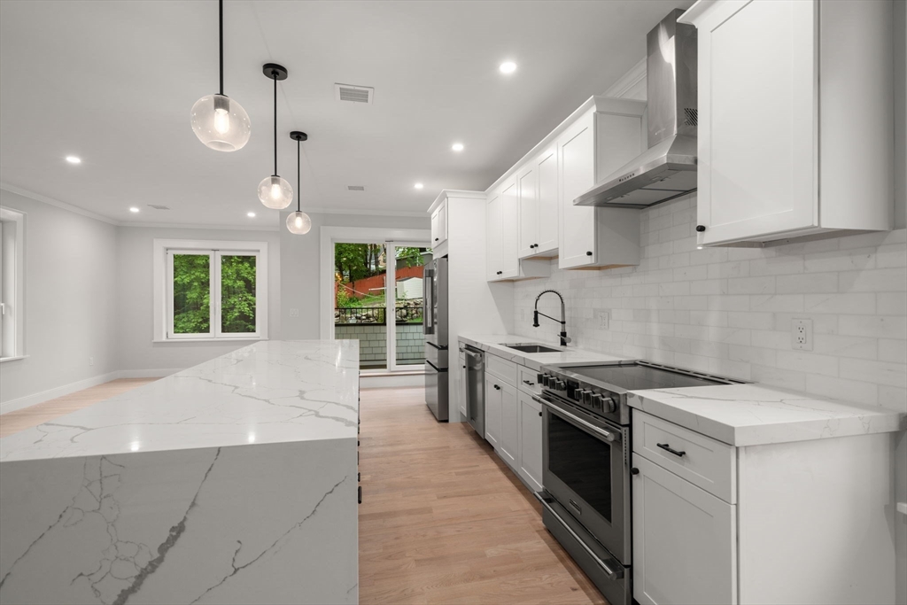 199-201 Copeland St. # 4