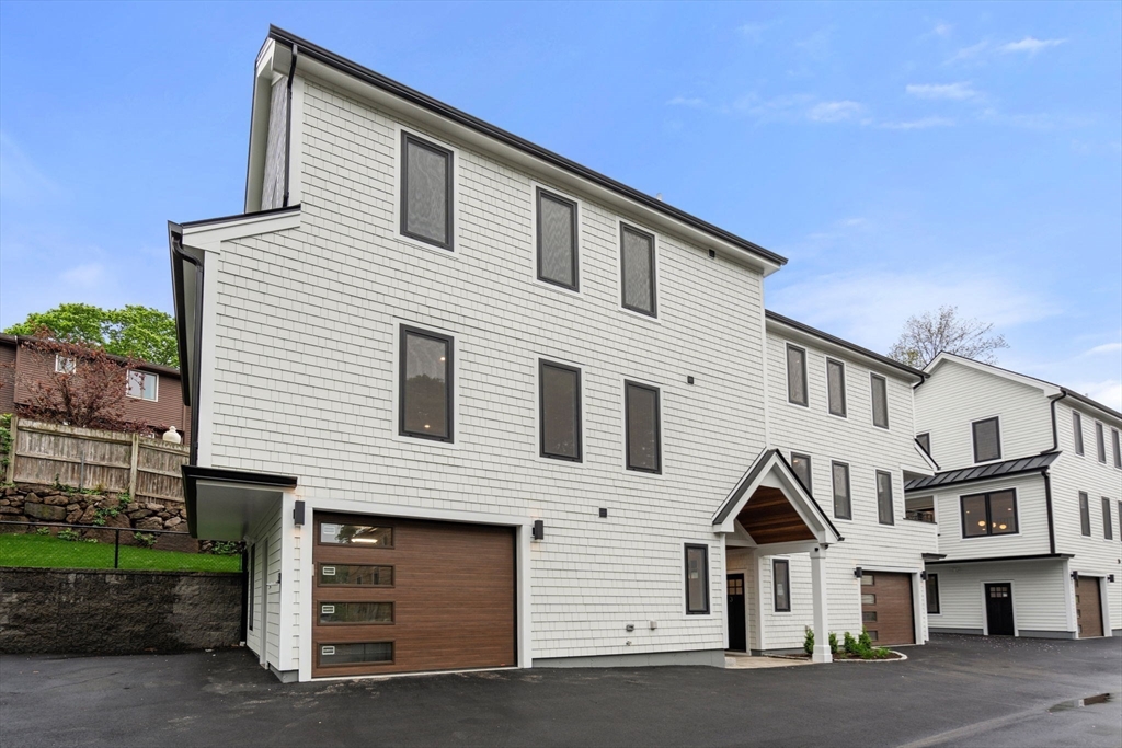 199-201 Copeland St. # 4