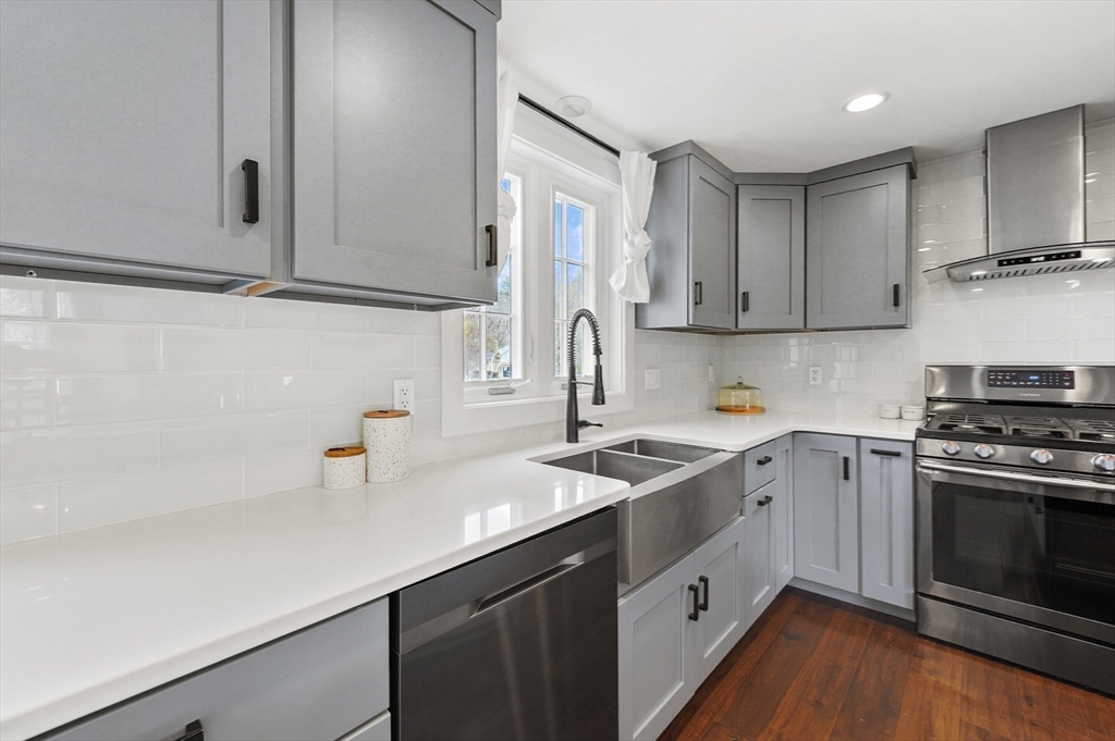 18 John Adams Dr