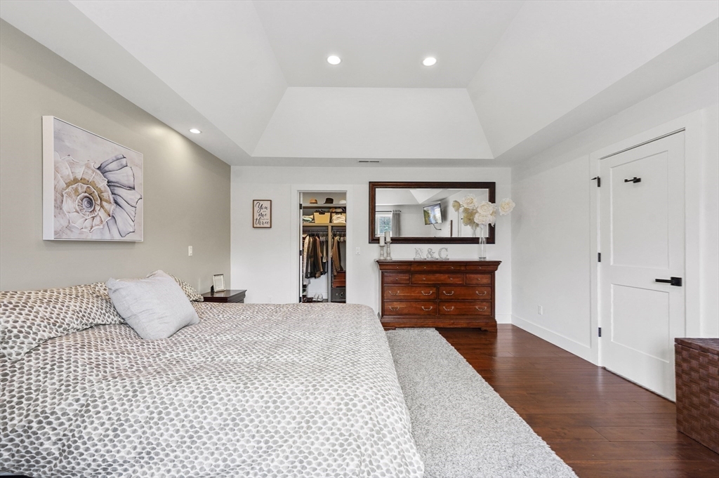 18 John Adams Dr