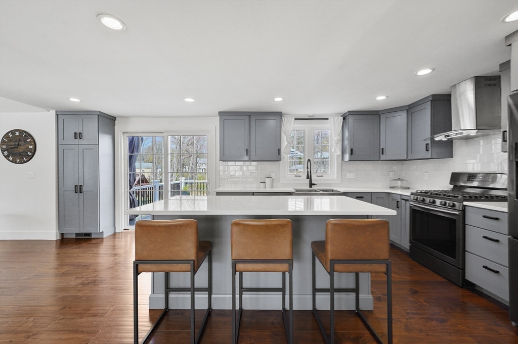 18 John Adams Dr