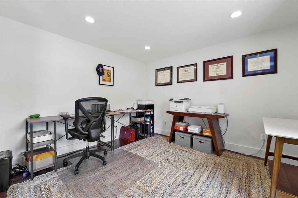 18 John Adams Dr