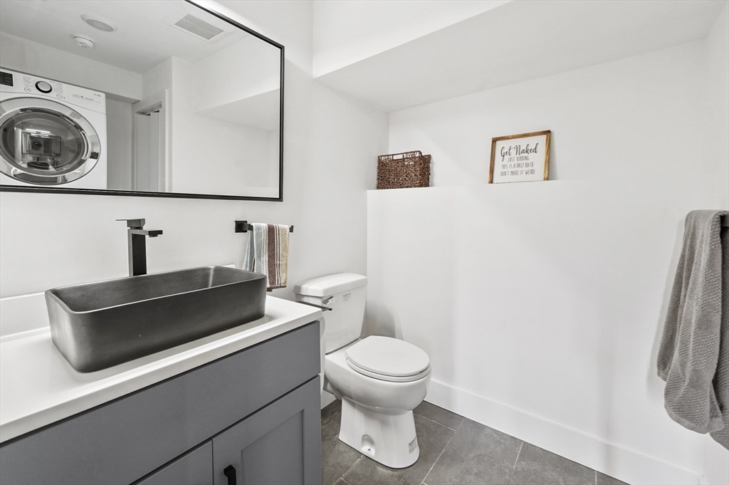 18 John Adams Dr