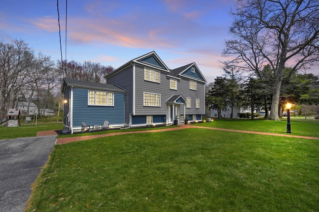 18 John Adams Dr