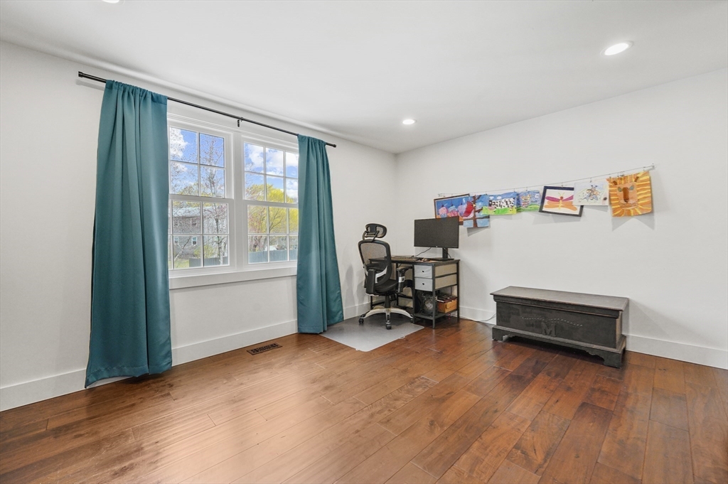 18 John Adams Dr