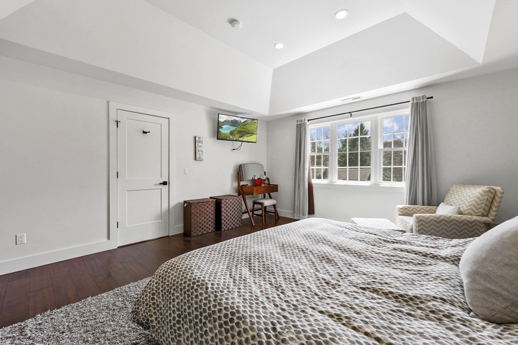 18 John Adams Dr
