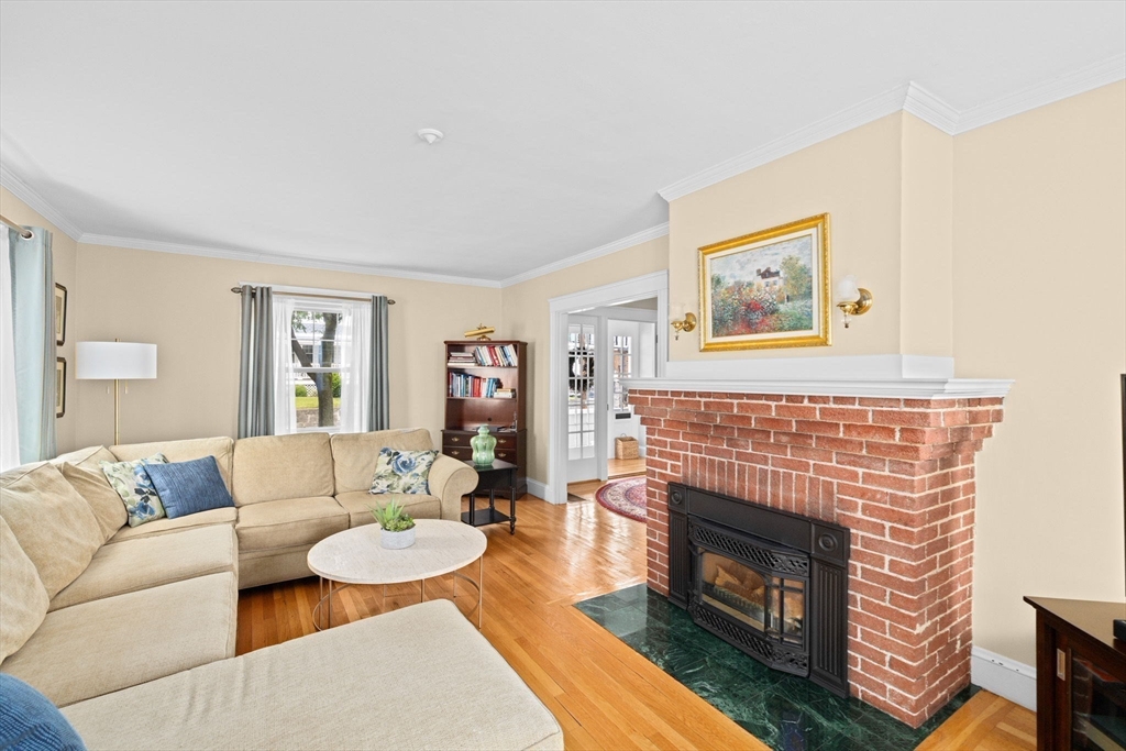 14 Maypole Rd, Quincy