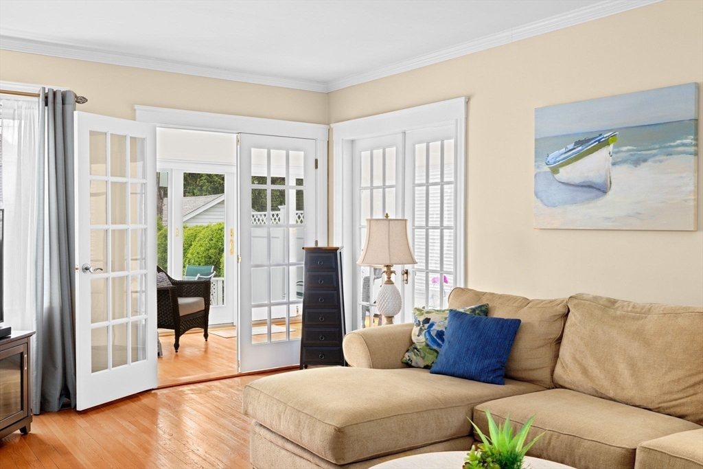 14 Maypole Rd, Quincy