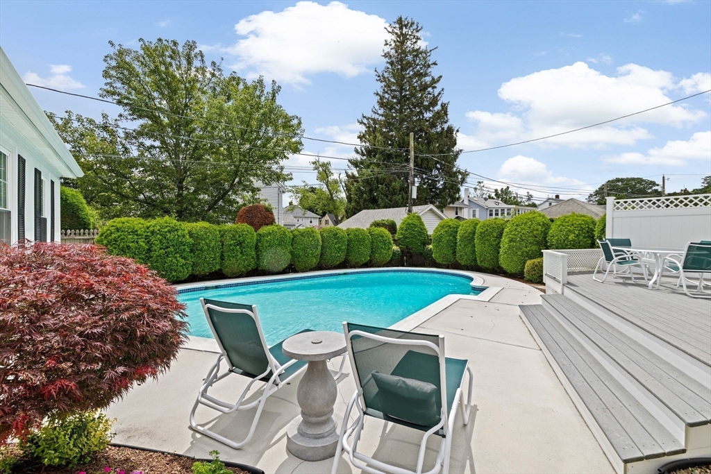 14 Maypole Rd, Quincy