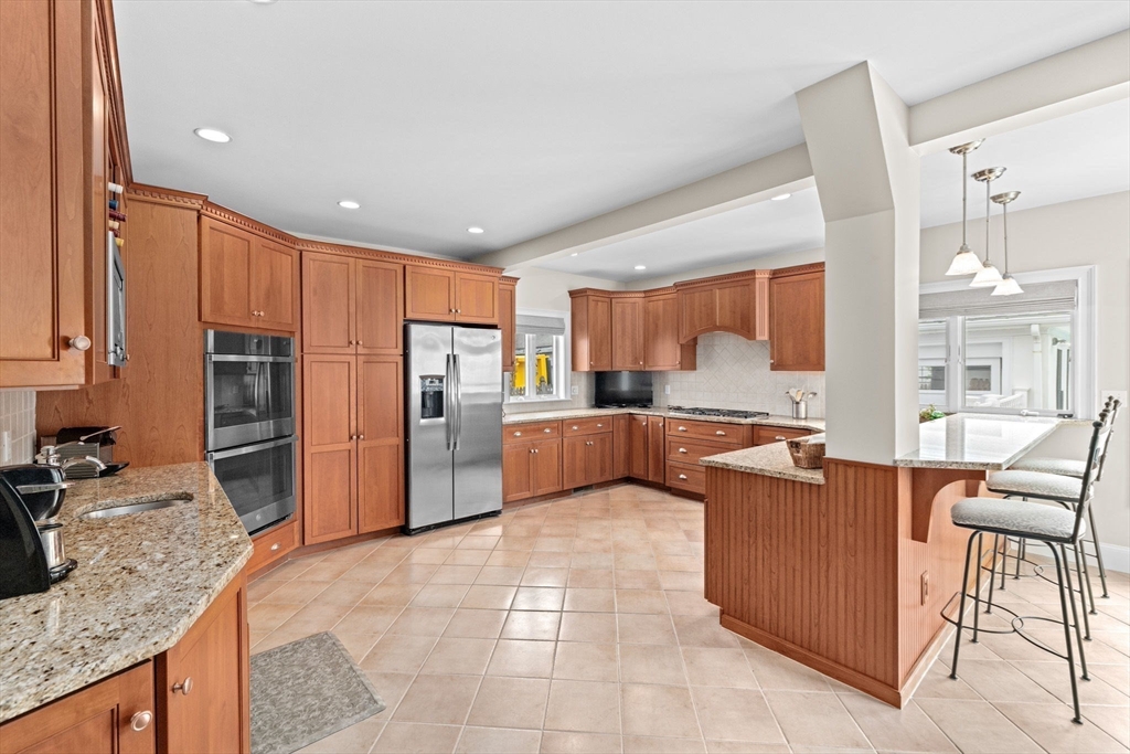 14 Maypole Rd, Quincy