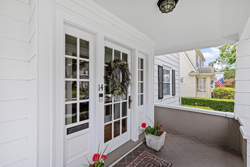 14 Maypole Rd, Quincy