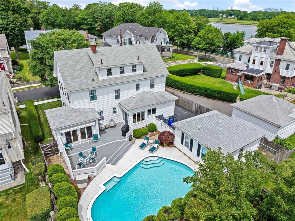 14 Maypole Rd, Quincy