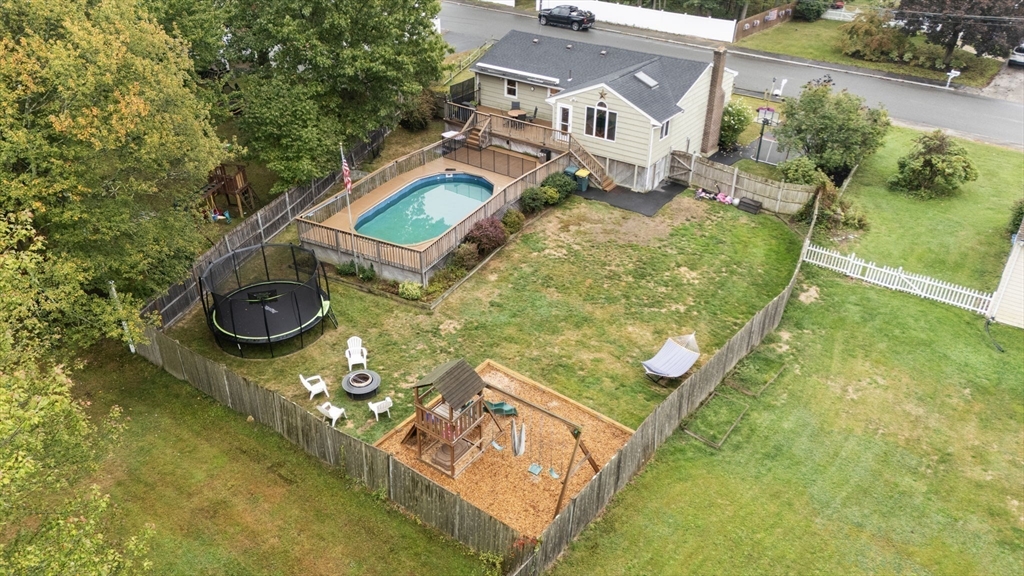 23 Loganberry Dr