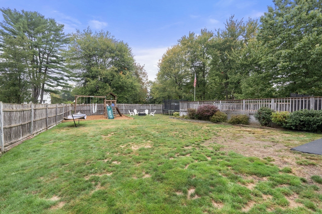23 Loganberry Dr