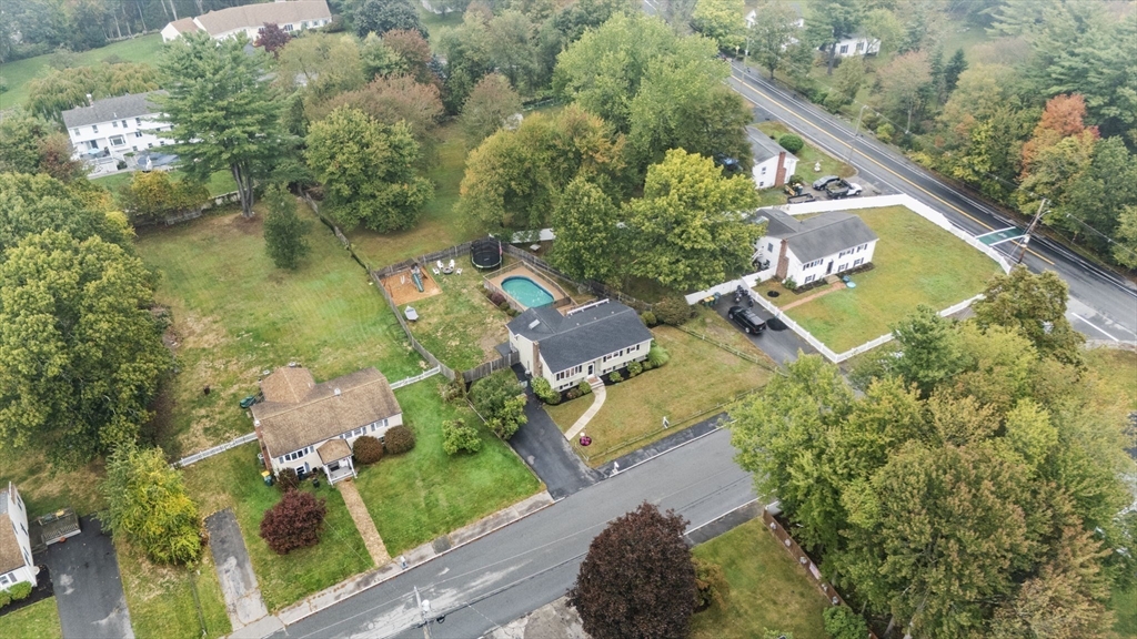 23 Loganberry Dr