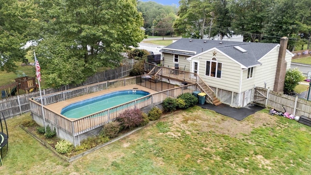 23 Loganberry Dr