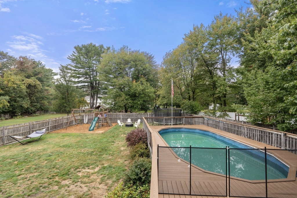 23 Loganberry Dr