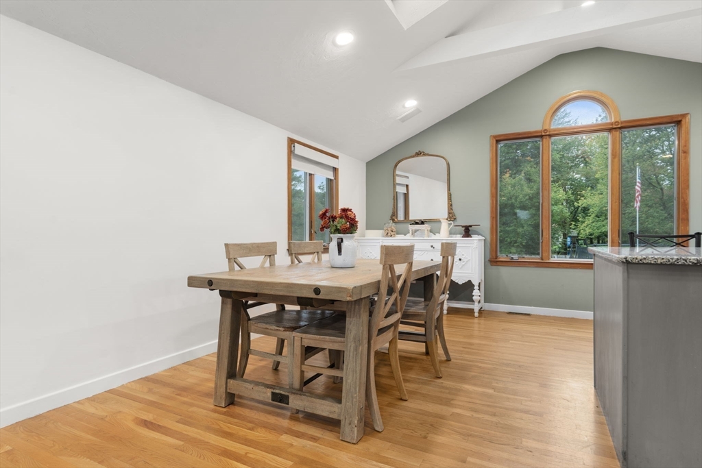 23 Loganberry Dr