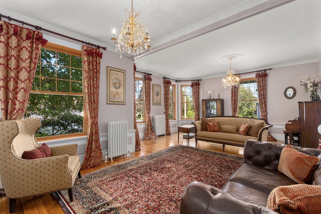 129 Grand View Ave
