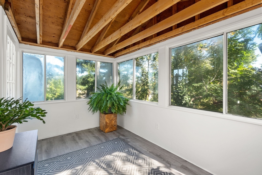 121 Hillside Ave