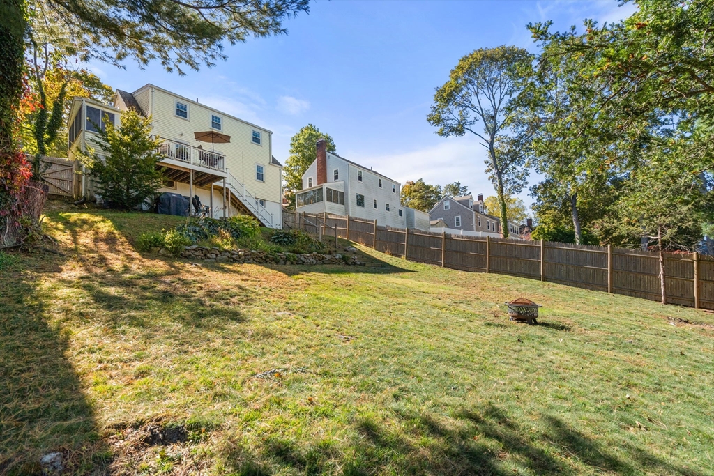 121 Hillside Ave