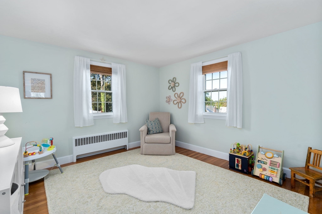 121 Hillside Ave
