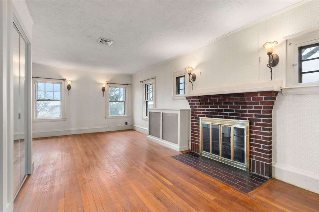 1421 Quincy Shore Dr