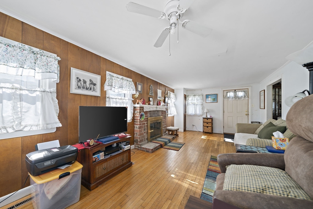116 Greenvale Ave