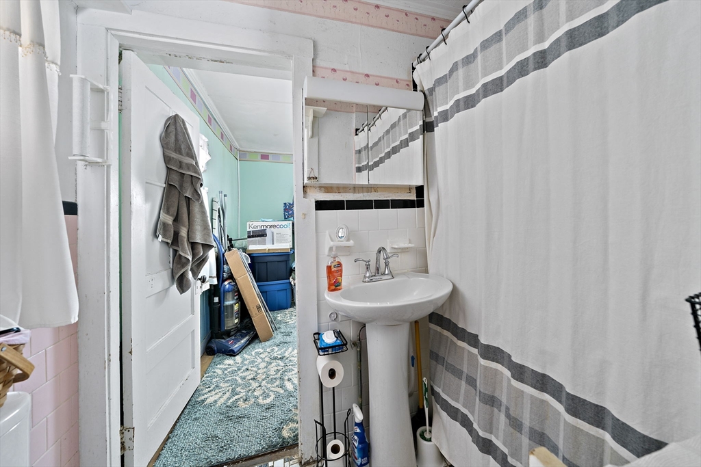 116 Greenvale Ave