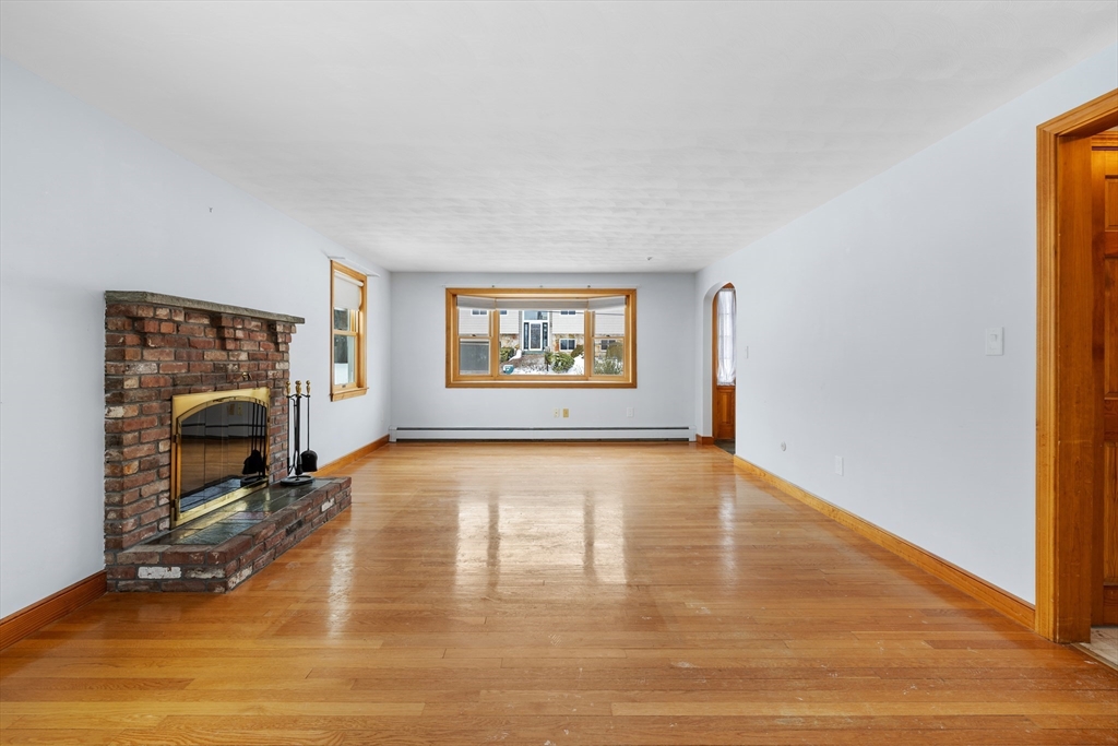 84 Gardiner Rd