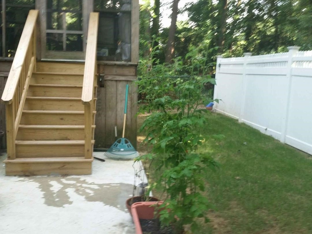 74 Anna Dr